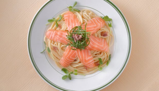 ノルウェーサーモンとアンチョビのしょうゆ冷製パスタ