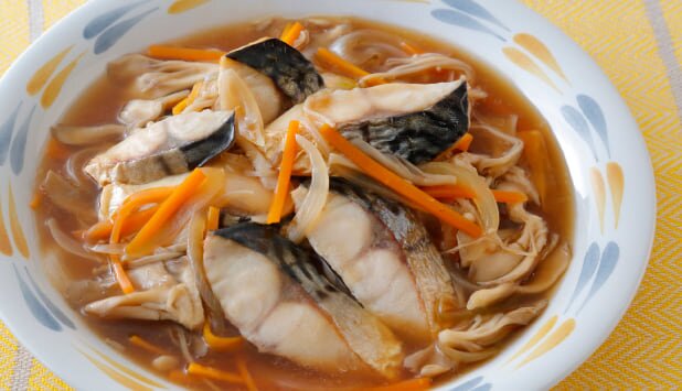 ノルウェー塩さばの秋の味覚キノコたっぷりあんかけ