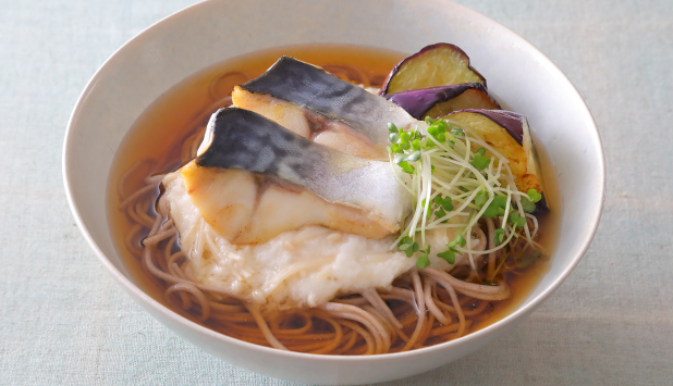 ノルウェー塩さばのあったかゴマだし蕎麦