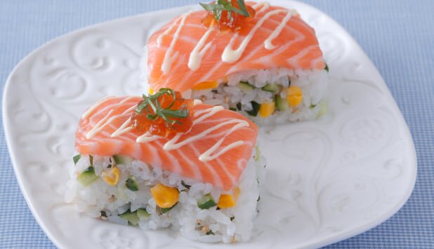 ノルウェーサーモンのおすしケーキ