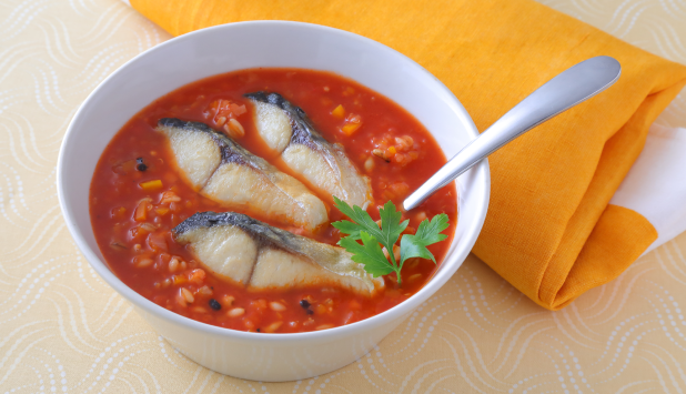 ノルウェー塩さばと雑穀のトマトスープ