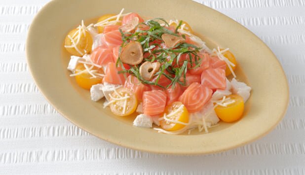 ノルウェーサーモンと豆腐の香味サラダ