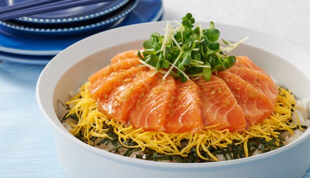 ノルウェーサーモンのしょうがだれちらし