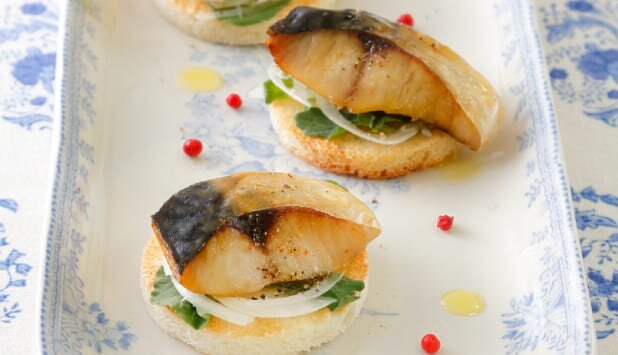 ノルウェー塩さばで簡単おしゃれなカナッペ