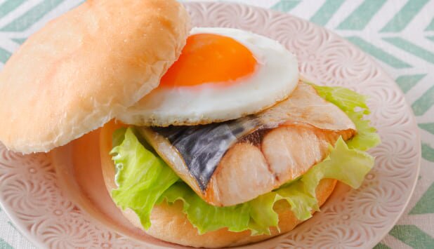 ノルウェー塩さばの月見バーガー