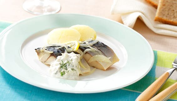 ノルウェー塩さばのワイン蒸し・北欧風ソース