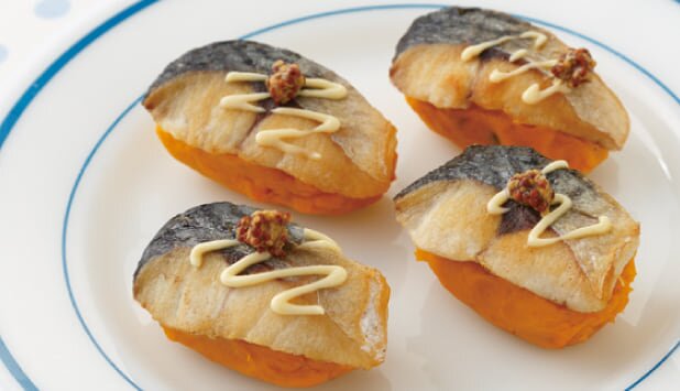 ノルウェー塩さばのかぼちゃ茶巾サラダ