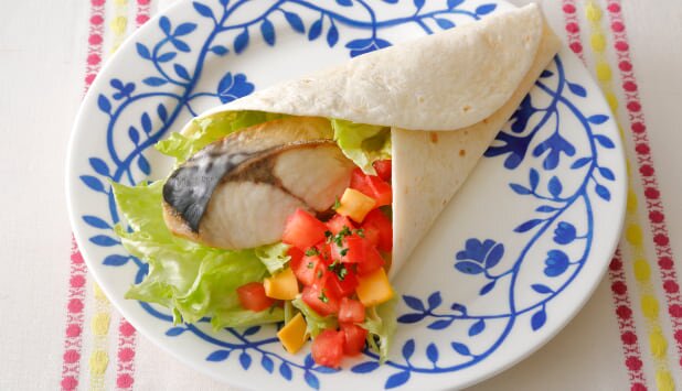 ノルウェー塩さばでトルティーヤ